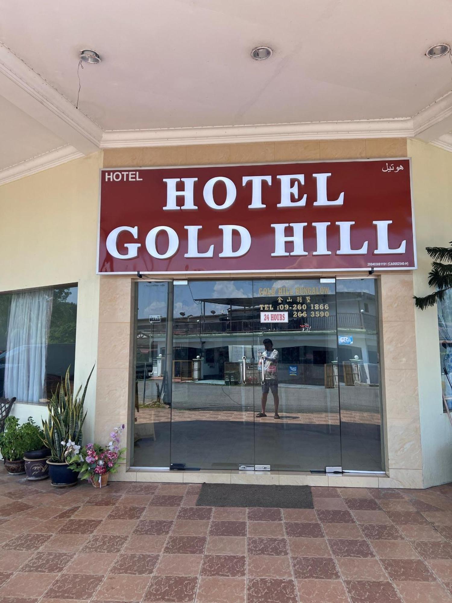 Oyo 90896 Gold Hill Hotel Jerantut Bagian luar foto