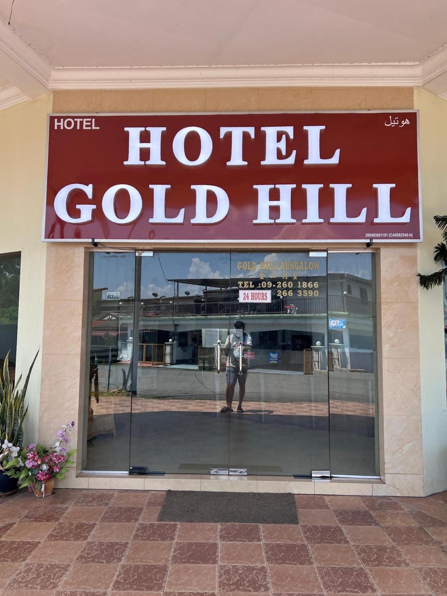 Oyo 90896 Gold Hill Hotel Jerantut Bagian luar foto